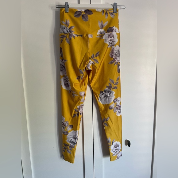 Onzie midi yoga tights, size small/medium - Picture 3 of 6